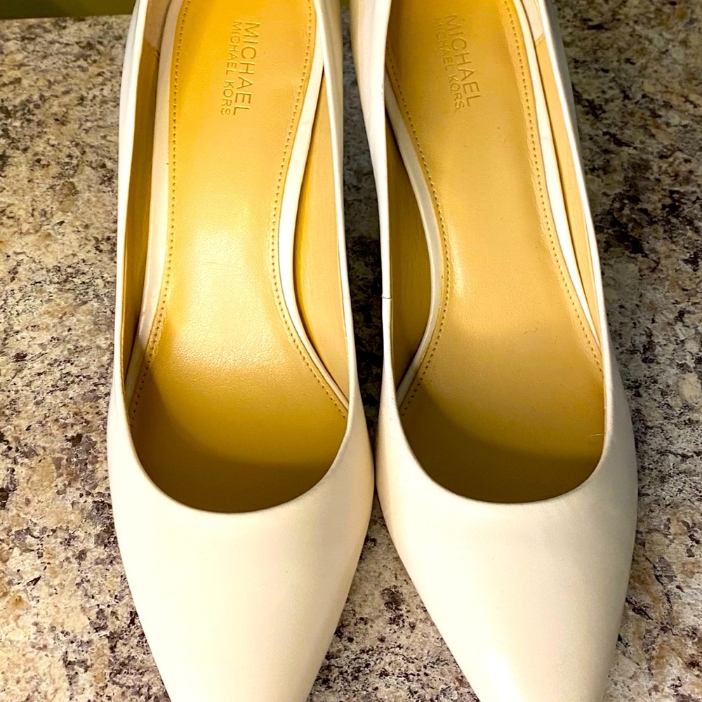 COPY - Michael Kors women pumps size 9